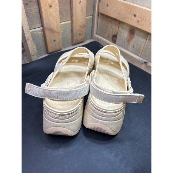 Mens Crocs Xscape Hiker Sandals Size 12 Cream Lightweight Slip-Resistant - Picture 6 of 11